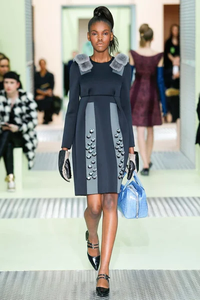 Look 26